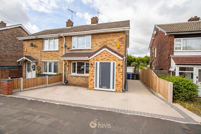 2 Bedroom Semi-Detached House For Sale In Ashville, New Rossington, Doncaster, DN11