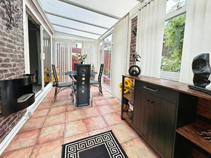 1 Bedroom Bungalow For Sale In Ragees Road, Kingswinford, DY6