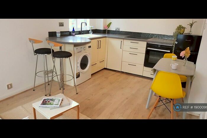 1 Bedroom Terraced House To Rent In William Booth Road, London, SE20