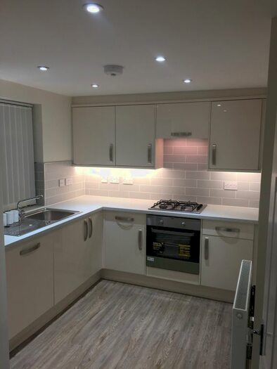 2 Bedroom Flat To Rent In Palmeira Avenue, Hove, BN3