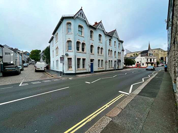 2 Bedroom Flat To Rent In Vauxhall Street, Plymouth, PL4