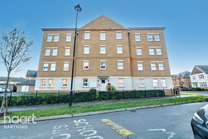 2 Bedroom Apartment For Sale In Ackers Drive, Swanscombe, DA10