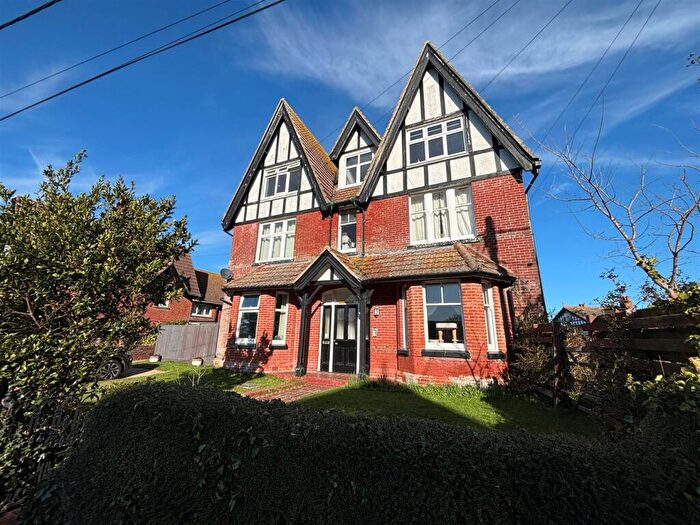 1 Bedroom Apartment To Rent In Ward Road, Totland, PO39