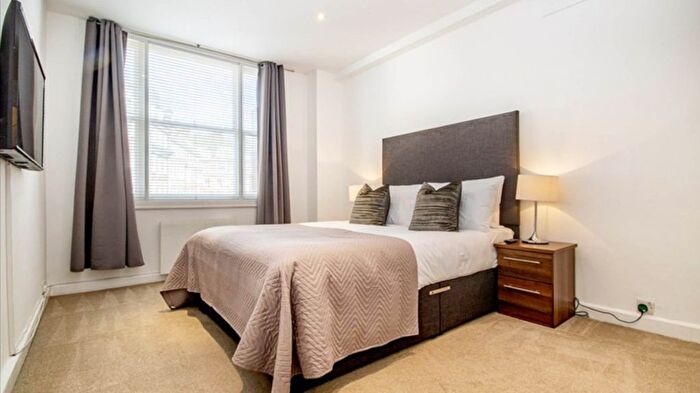 1 Bedroom Flat To Rent In Mayfair, London, W1J
