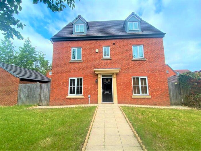 5 Bedroom Detached House To Rent In Fairhills Road, Manchester, M44