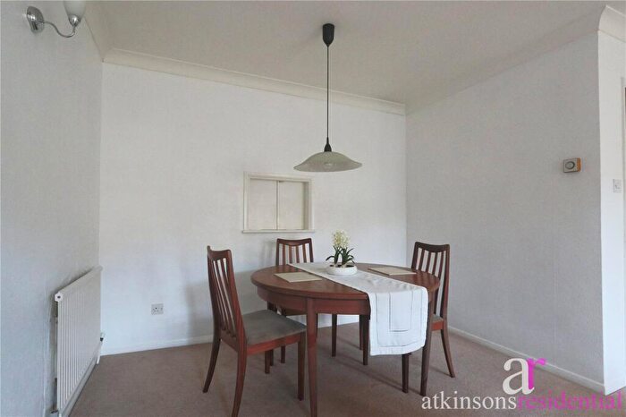 3 Bedroom Terraced House For Sale In Wellington Road, Enfield, Middlesex, EN1