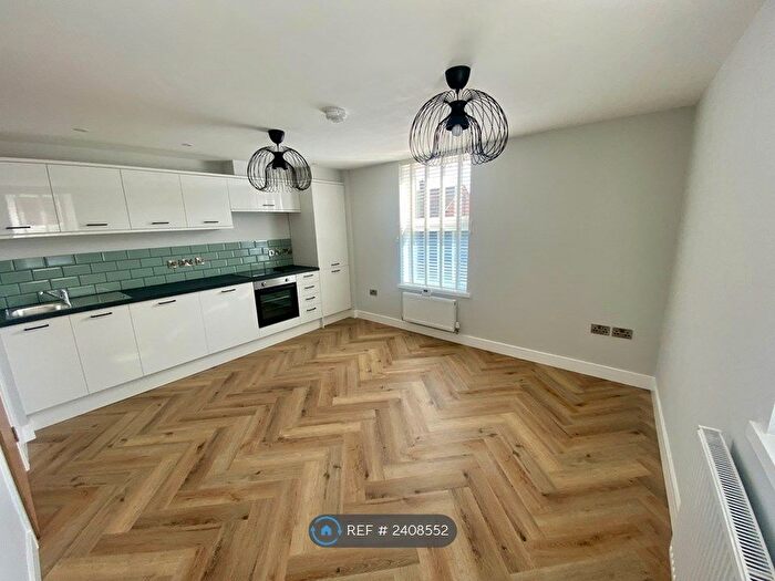 2 Bedroom Flat To Rent In Eaves Lane, Chorley, PR6