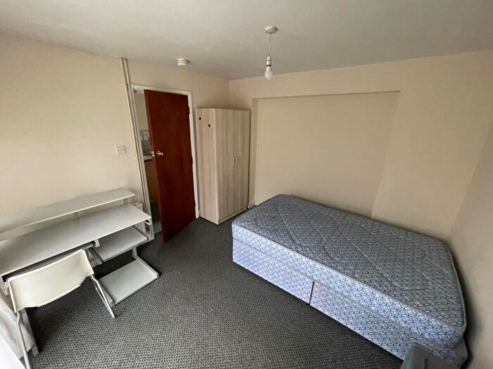 4 Bedroom House To Rent In Lace Street, Dunkirk, East Midlands, NG7