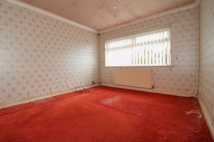 2 Bedroom Semi-detached Bungalow For Sale In Mill House View, Upholland, WN8