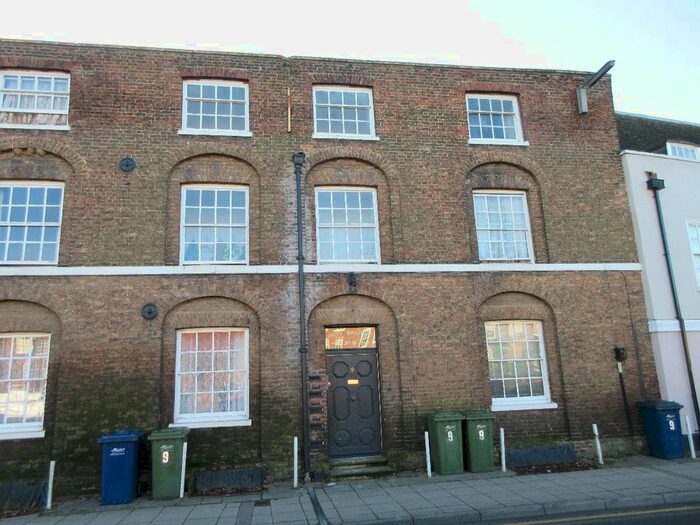 2 Bedroom Flat To Rent In South Brink, Wisbech, PE13