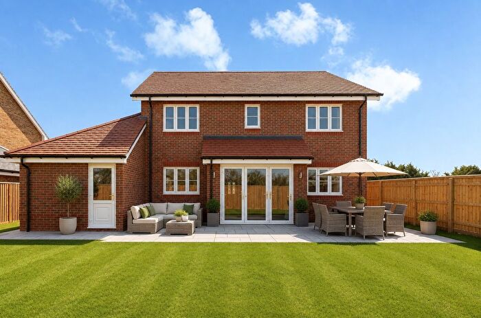 4 Bedroom Detached House For Sale In Little Green, Aston Clinton, Aylesbury, HP22