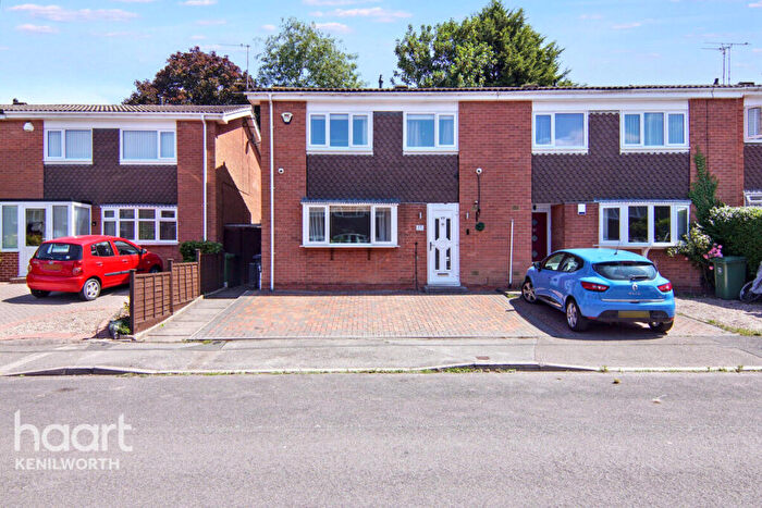 3 Bedroom End Of Terrace House For Sale In Whitnash Close, Balsall Common, CV7