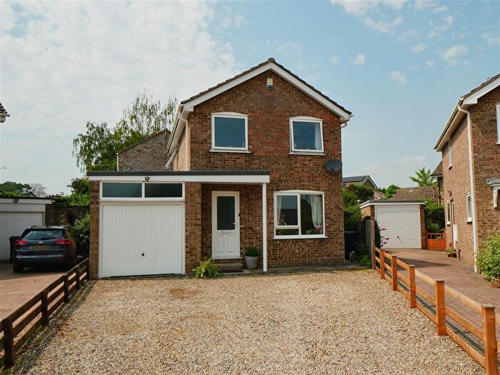 4 Bedroom Detached House For Sale In Arthur Place, Skelton, York, YO30