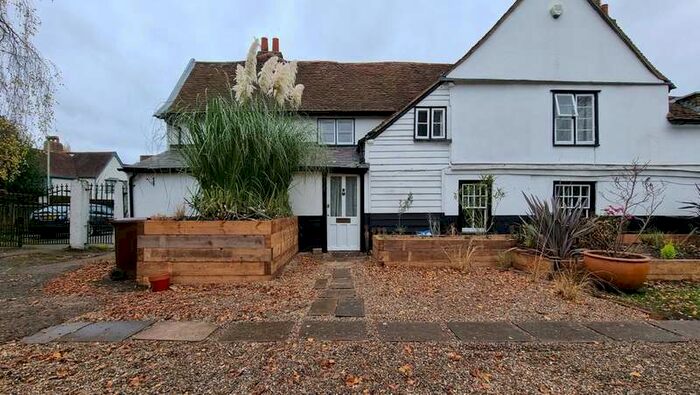 2 Bedroom Cottage To Rent In Church Street, Hertford, SG14