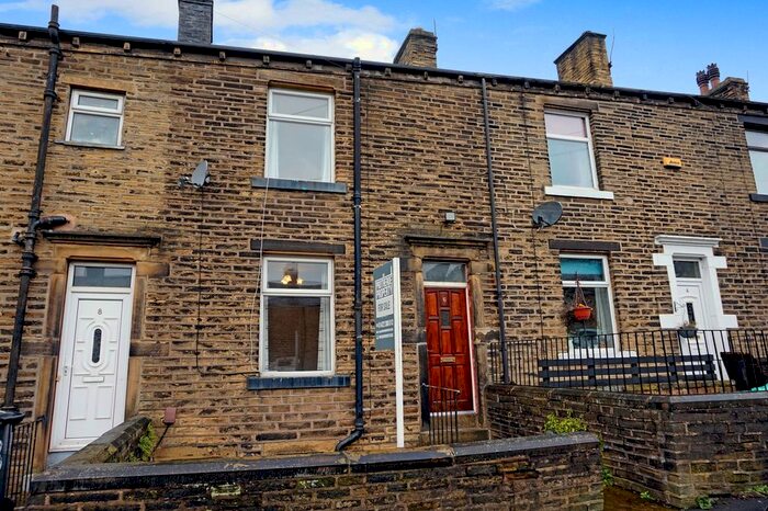 2 Bedroom Terraced House To Rent In Emscote Grove, Halifax, HX1