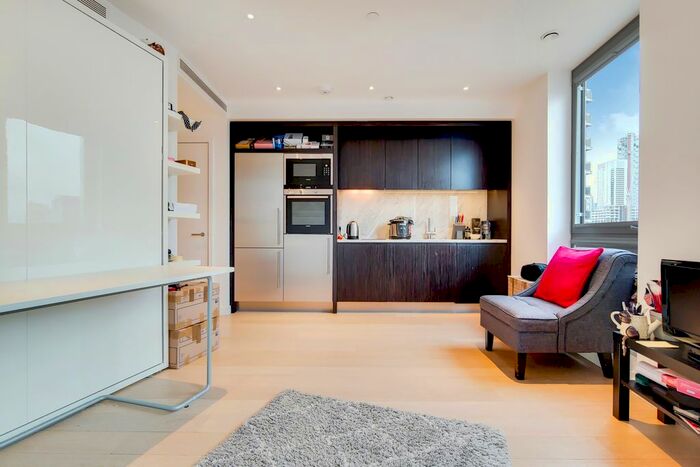 Studio To Rent In Biscayne Avenue, London, E14