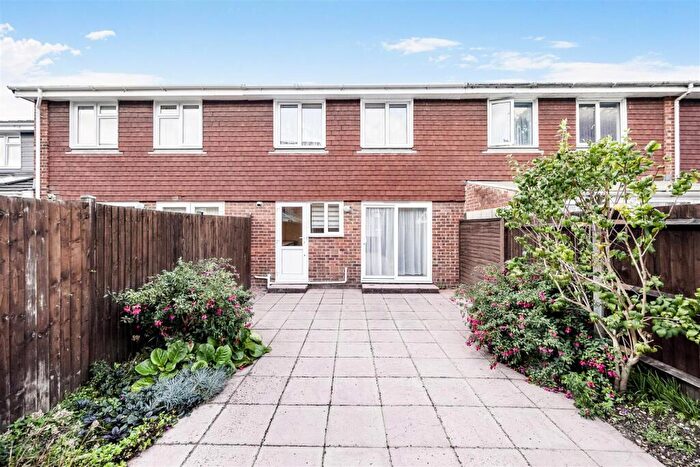3 Bedroom Terraced House For Sale In Oldgate Gardens, Portsmouth, PO2