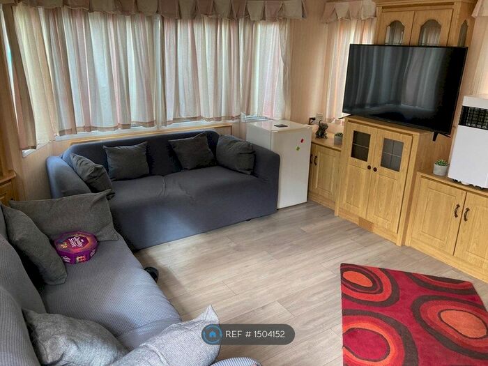 3 Bedroom Detached House To Rent In House Brackley, Brackley, NN13