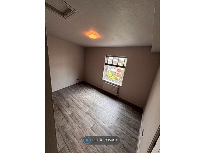 1 Bedroom Flat To Rent In Bolton Street, Chorley, PR7