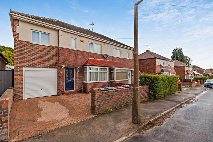 4 Bedroom Semi-Detached House For Sale In Foxland Avenue, Swinton, Mexborough, S64