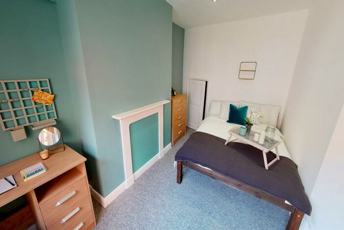 3 Bedroom Barn Conversion To Rent In Peoples Hall Cottages, NG1