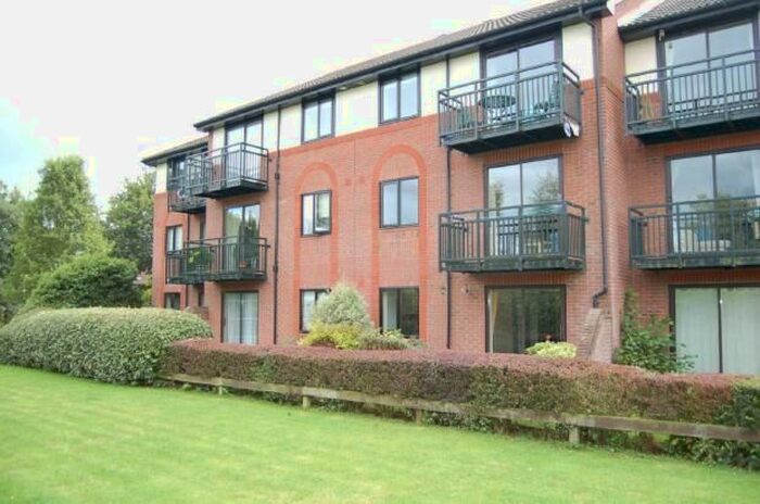 2 Bedroom Flat To Rent In Barnston Way, Hutton, Brentwood, CM13