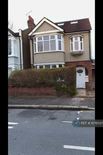 5 Bedroom Detached House To Rent In Brooke Road, Walthamstow, E17