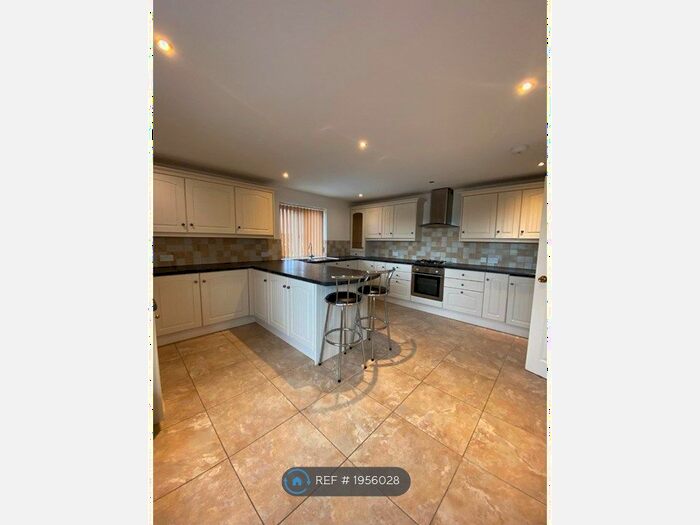 3 Bedroom Flat To Rent In Alder Drive, Hoghton, Preston, PR5