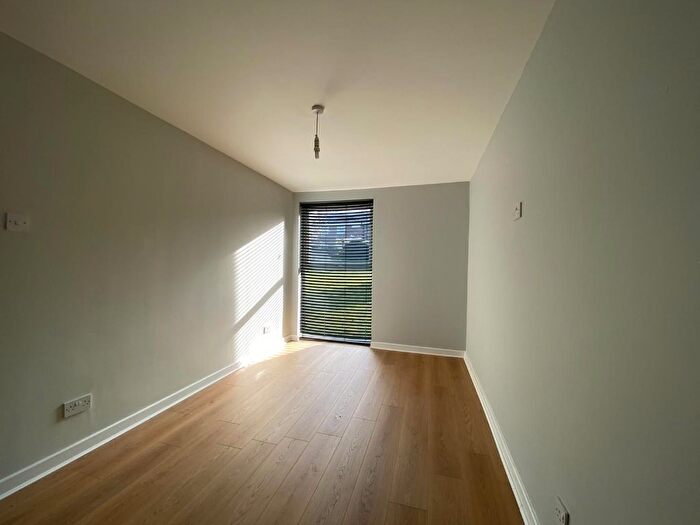 2 Bedroom Flat To Rent In Ashfell Court, Edge Lane, Chorlton, M21