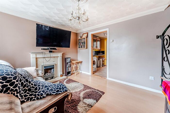 2 Bedroom Semi-Detached House For Sale In Alington Close, Finedon, NN9
