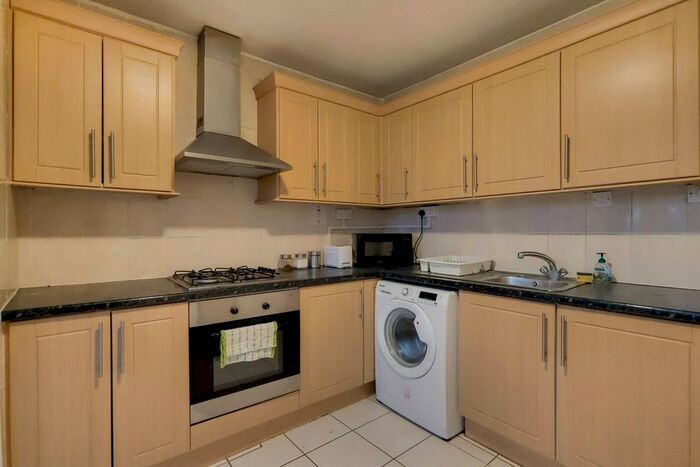 3 Bedroom Flat For Sale In Old Street, Old Street, London, EC1V