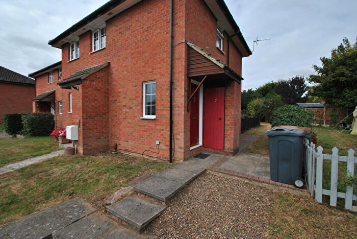 1 Bedroom Maisonette To Rent In Larkinson, Stevenage, SG1