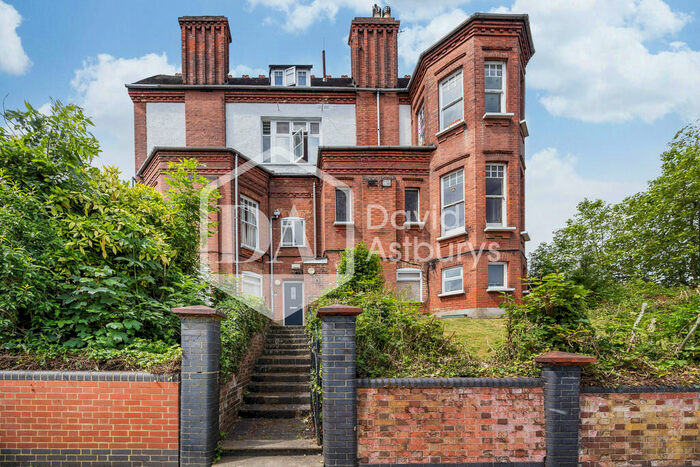 2 Bedroom Flat To Rent In Shepherds Hill, Highgate, London, N6