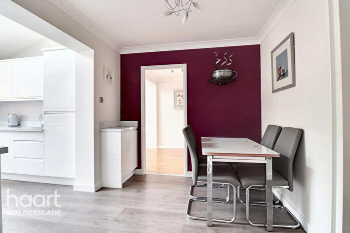 4 Bedroom Link Detached House For Sale In Chippendale Close, Chatham, ME5