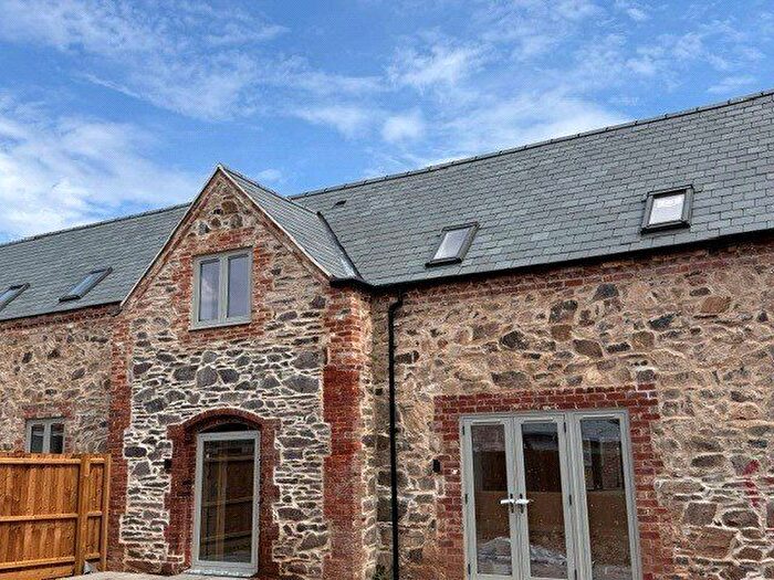 3 Bedroom Flat For Sale In Park Grange Farm, Newstead Way, Loughborough, LE11