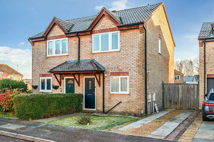 2 Bedroom Semi-Detached House For Sale In Lumley Close, Salisbury, SP2