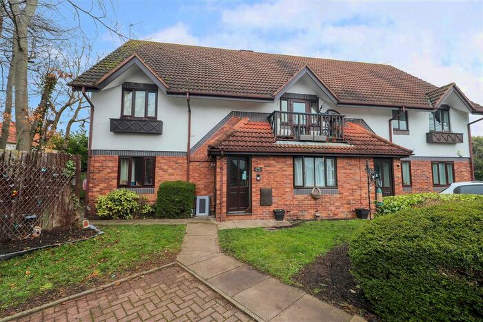 2 Bedroom Flat To Rent In Osprey Close, West Drayton, UB7