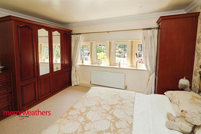 3 Bedroom Cottage For Sale In Worksop Road, Aston, Sheffield, S26