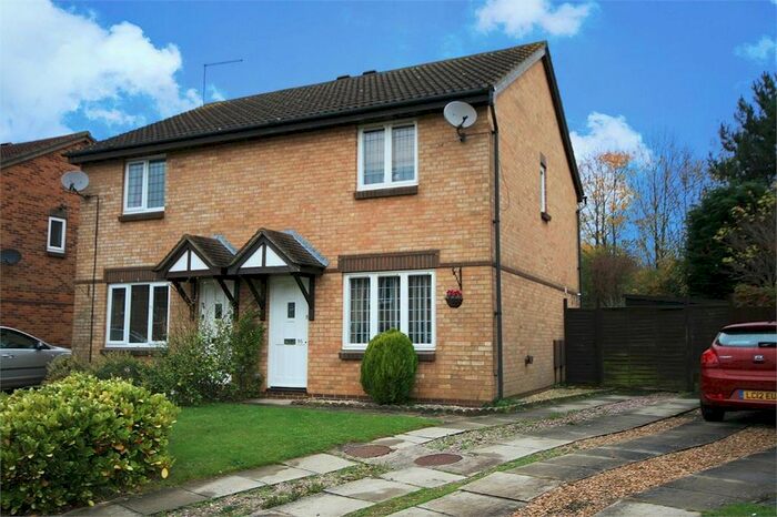 3 Bedroom Semi-Detached House To Rent In Yeoman Meadow, East Hunsbury, Northampton NN4