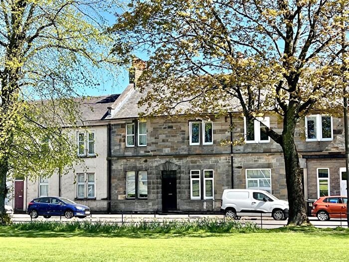 3 Bedroom Flat For Sale In Borestone Crescent, Stirling, FK7