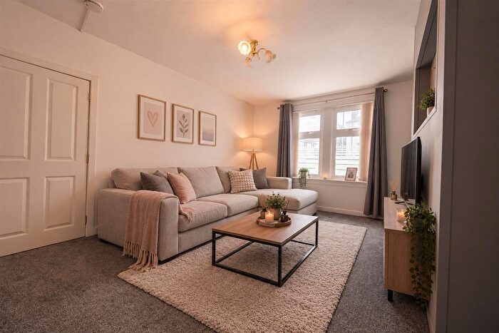 1 Bedroom Flat For Sale In Kerrsview Terrace, Dundee, DD4