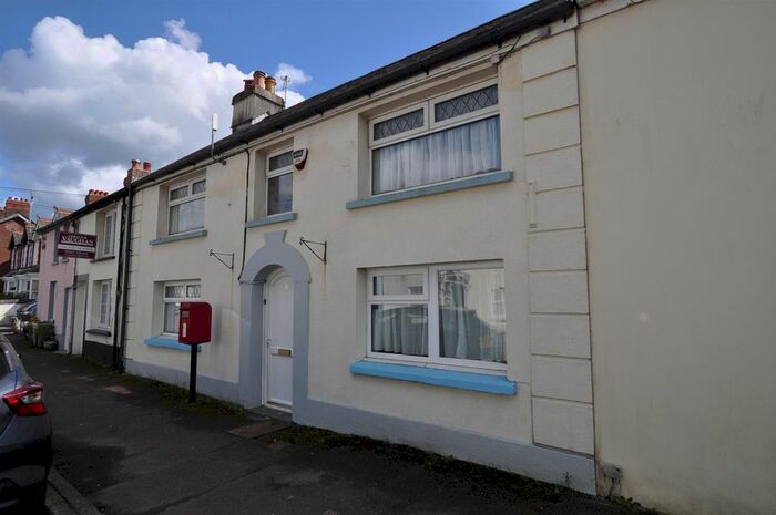 4 Bedroom Terraced House For Sale In High Street, Abergwili, Carmarthen, SA31
