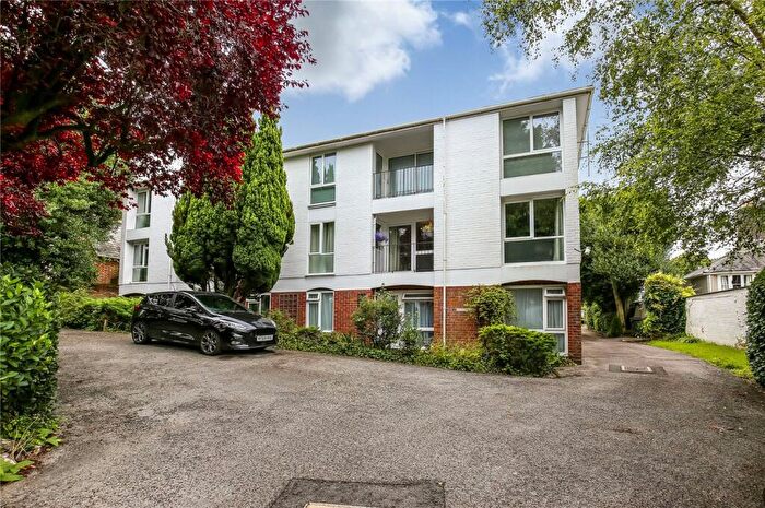 2 Bedroom Apartment To Rent In Fairlawn House, Christchurch Road, Winchester, SO23