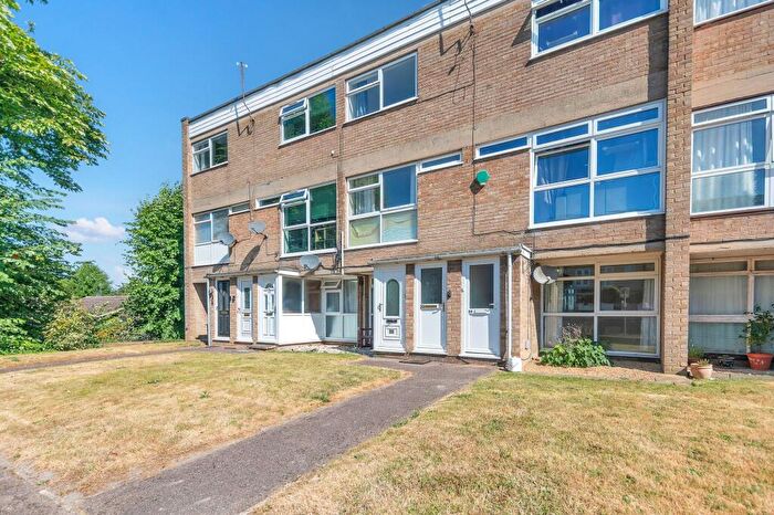 2 Bedroom Maisonette For Sale In Tannery Drift, Royston, SG8