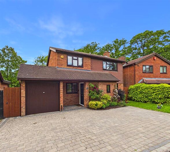 3 Bedroom Detached House For Sale In Minden Close, Chineham, Basingstoke, RG24