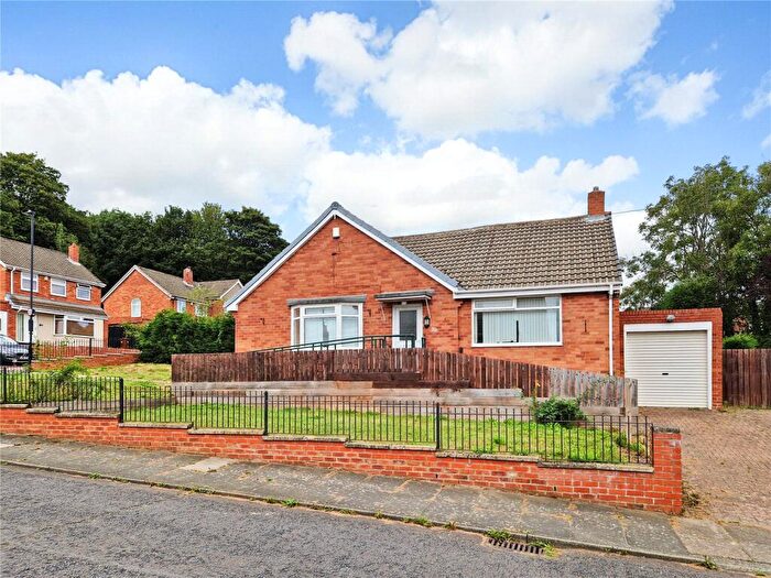 2 Bedroom Bungalow For Sale In Woodlands, Throckley, Newcastle Upon Tyne, Tyne And Wear, NE15