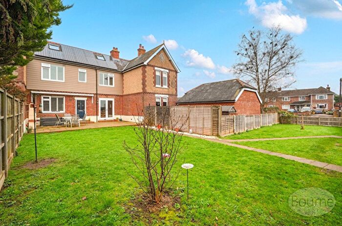 3 Bedroom Terraced House For Sale In South Lane, Clanfield, Waterlooville, Hampshire, PO8