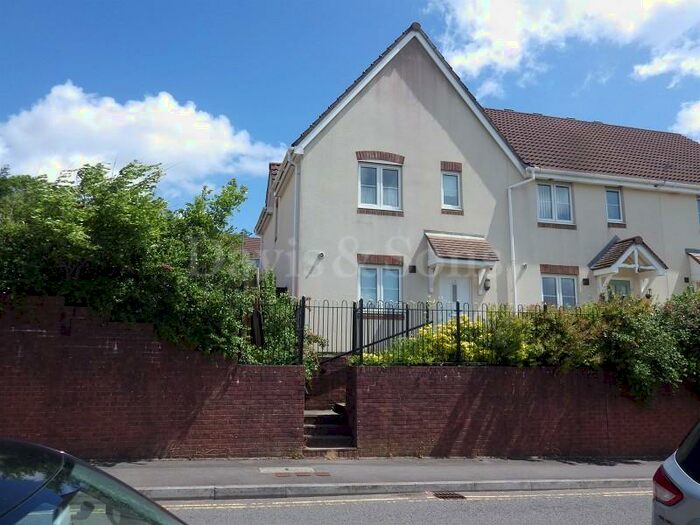 3 Bedroom End Of Terrace House To Rent In High Trees, Risca, Newport., NP11