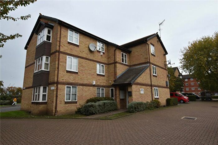 1 Bedroom Apartment To Rent In Stubbs Drive, London, SE16
