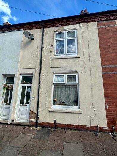 3 Bedroom End Of Terrace House To Rent In Willow Brook Road, Leicester, LE5